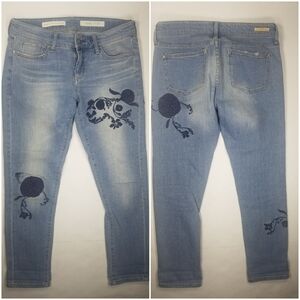 Pilcro Sz 26 Jeans Hyphen Floral Embroidered Light Wash Mid Rise